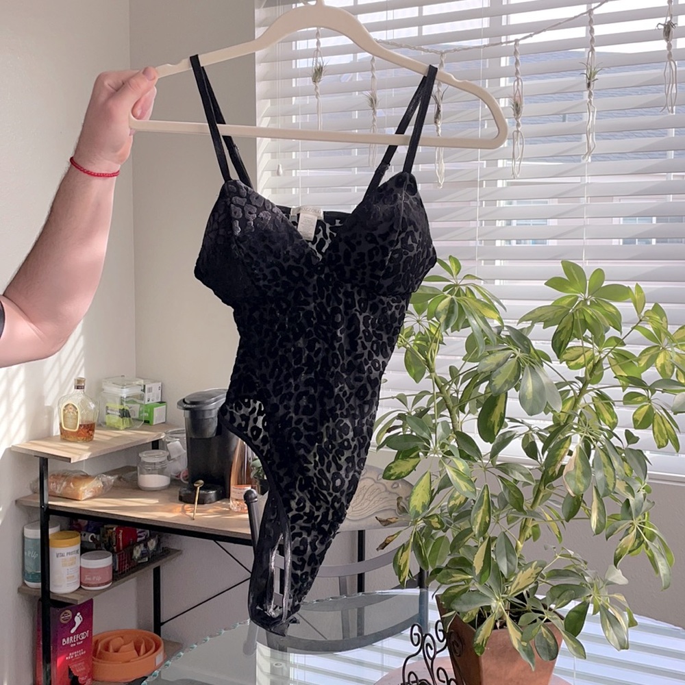 Black cheetah print bodysuit